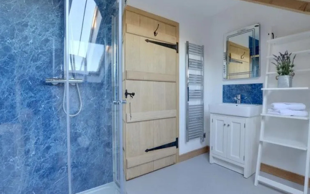 Holiday Home Oxney Barn