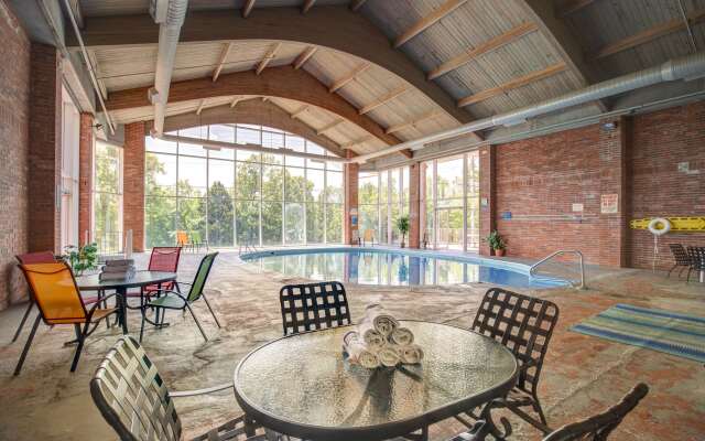 Howard Johnson by Wyndham Branson Theatre District