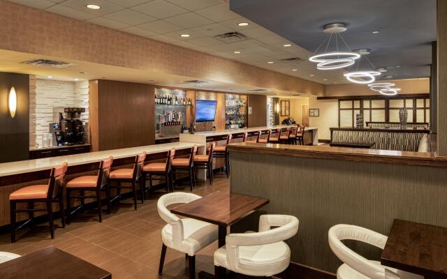 Holiday Inn Hotel & Suites Charleston West, an IHG Hotel