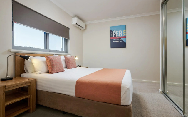 Airport Apartments by Vetroblu