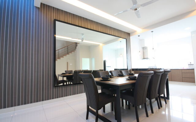 Shamrock Beach Villas 9