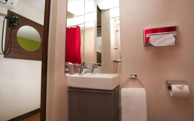 Hôtel Balladins Lyon / Bron