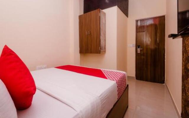 OYO 28751 Aadya International