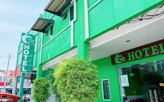 Green Hotel — 2-star hotel in Sungai Besar
