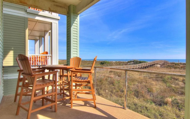 Vista Grande 932 by RedAwning