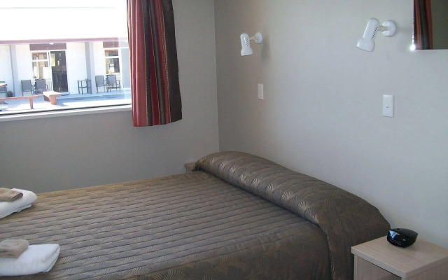 Sierra Motel