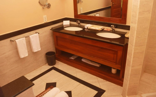 Ocean Beach Resort & Spa