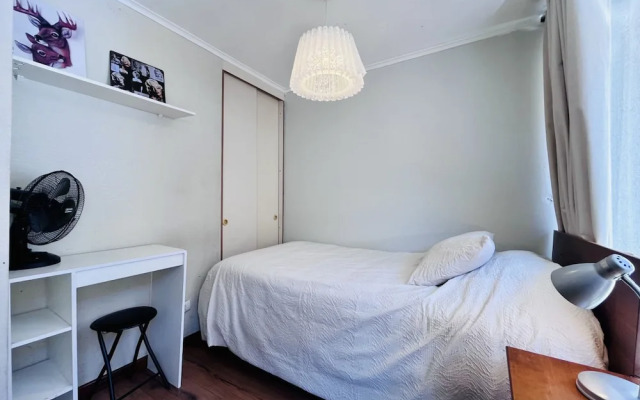 Urban Yard Bus Terminal Home Office Pool Wifi