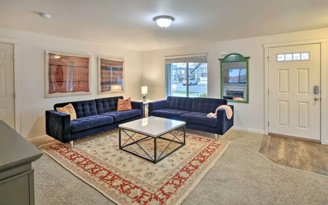 Enumclaw Home - 60 Mi to Mount Rainier!