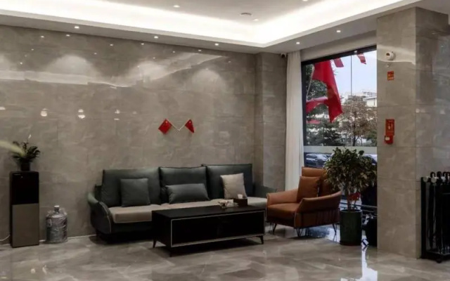 GreenTree Inn Express Datong High-Speed Railway Station Old City Wall