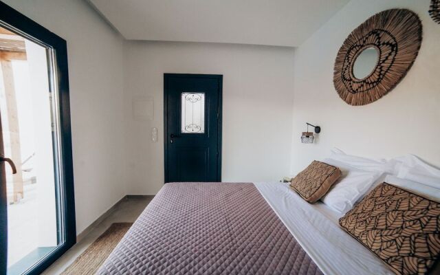 Ble Kythnos Suites