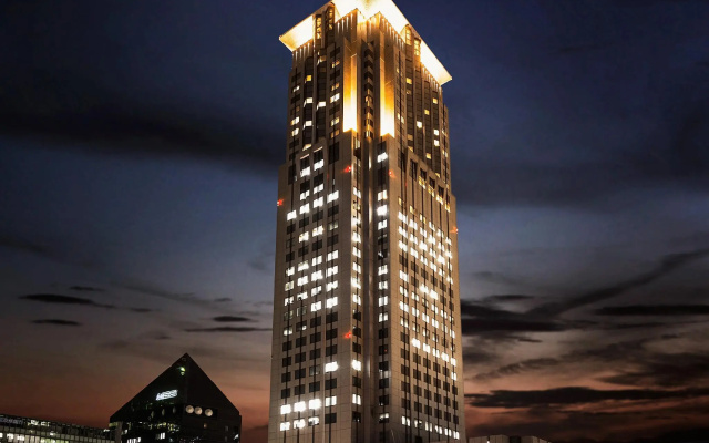 Hotel Hankyu International - photo 1