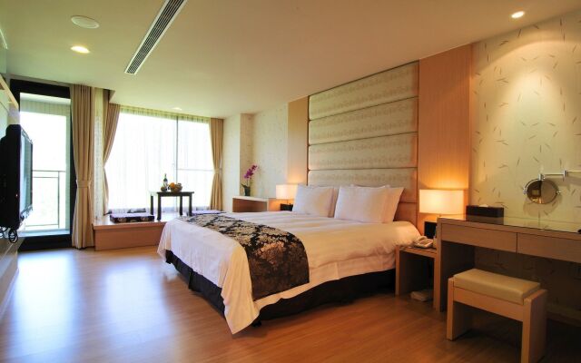 Tai Yi Red Maple Resort