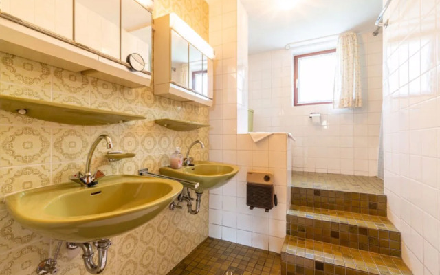 Am Hohen Bogen 37228