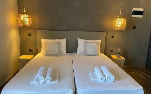 Xenios Hotel