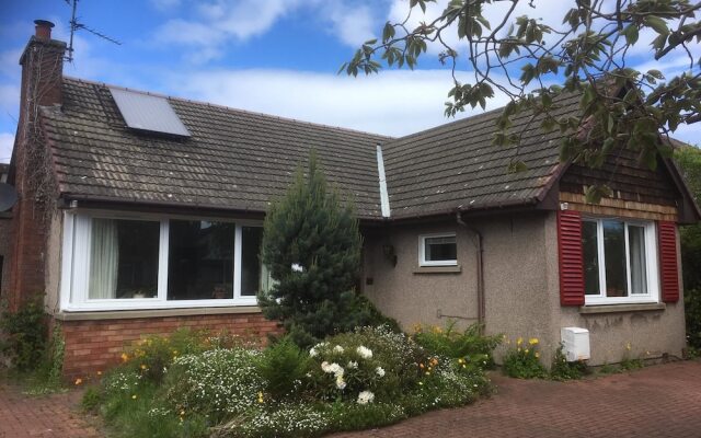 Beautiful Braemore Home in Cramond