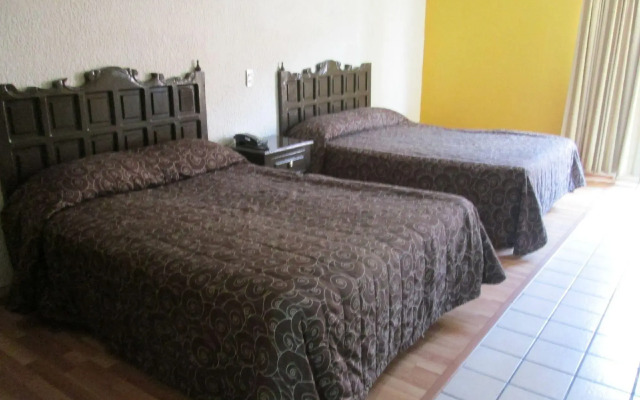 OYO Hotel Colón Express