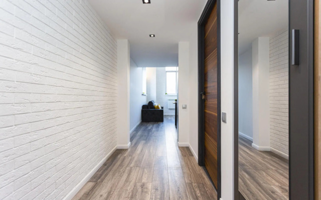 Moment House (Момент Хаус) на проезде Оптический 1