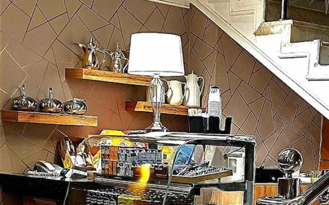 Taj Al Hamra Hotel