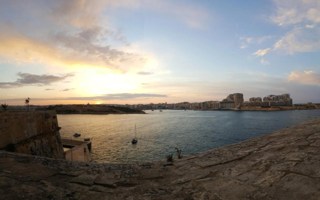 Valletta Main Street Apartment