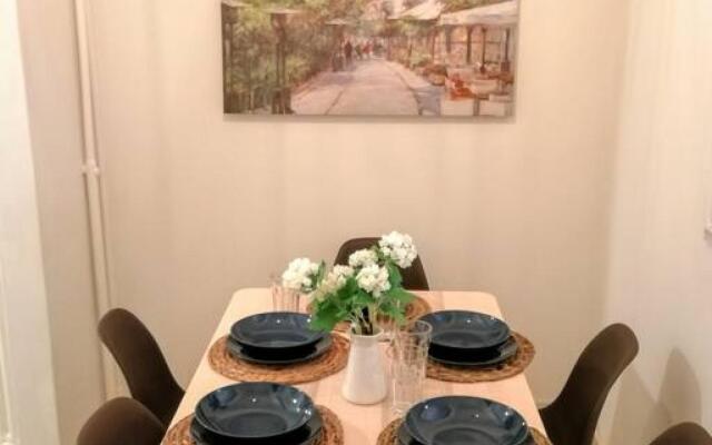 Comfortable Apartment in Acropolis