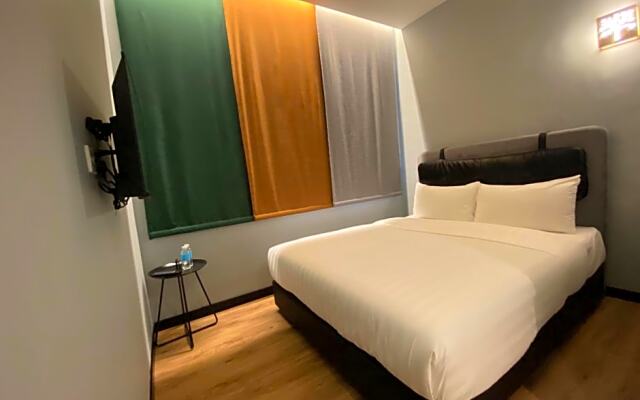 The Seraya Hotel