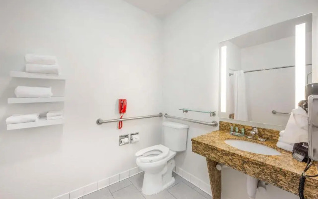 Holiday Inn Express Celina