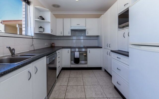 Laman Lodge, Unit 5, 15 Laman Street