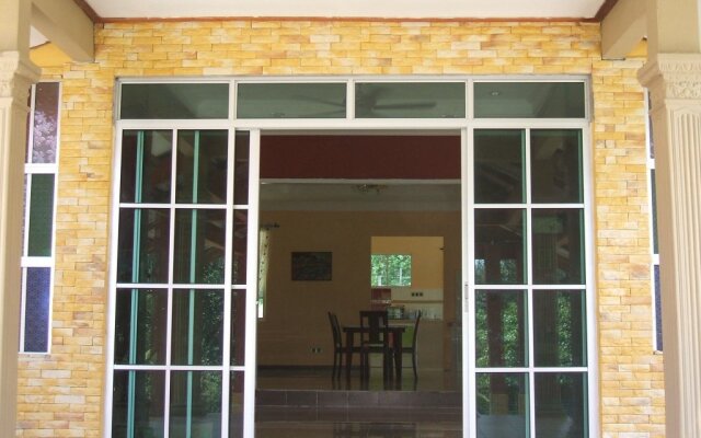 Kapal Terbang Guest House
