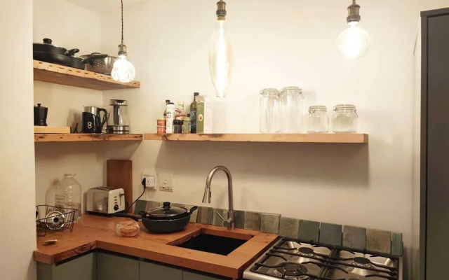 Purple Pearl at Bokaap