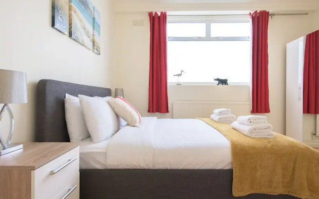 Platinum Apartment Mornington Crescent 9986