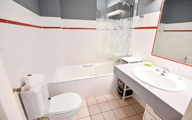 Warm Family Apartment