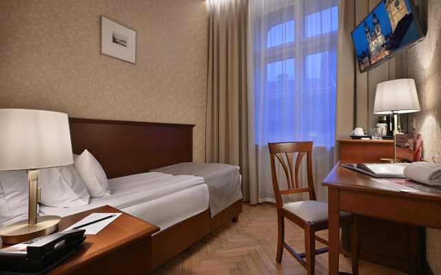 Rott Hotel