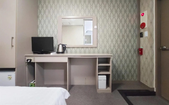 OYO Hostel Myeongdong 2