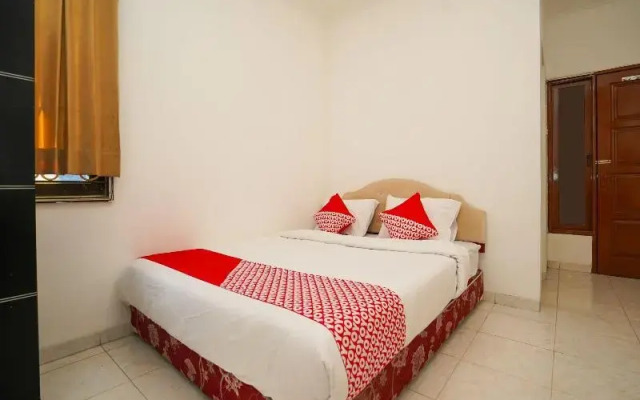 OYO 1281 Home Stay 83