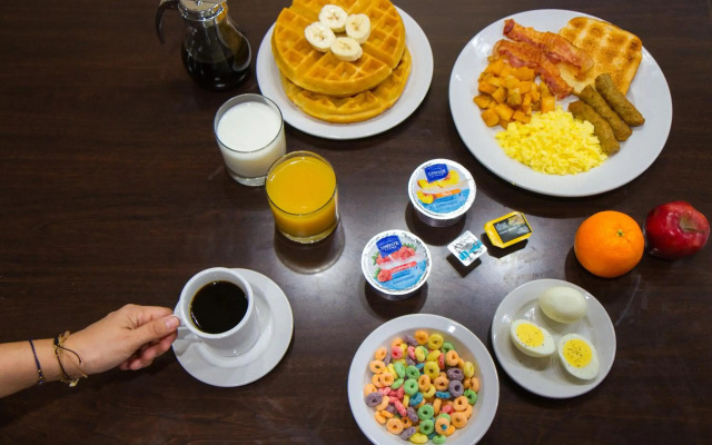 Clarion Inn & Suites Miami International Airport