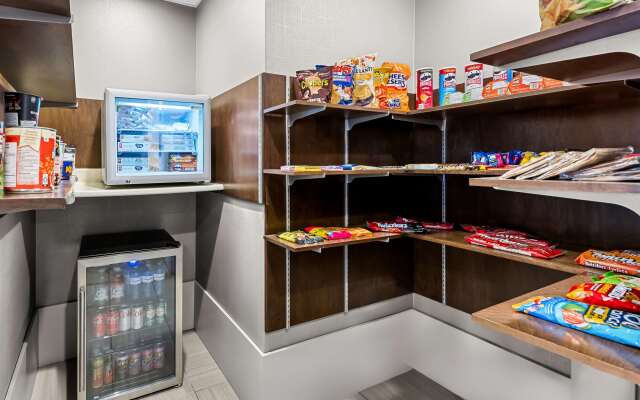 Best Western Plus Airdrie Gateway