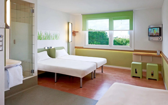 ibis budget Warszawa West Station