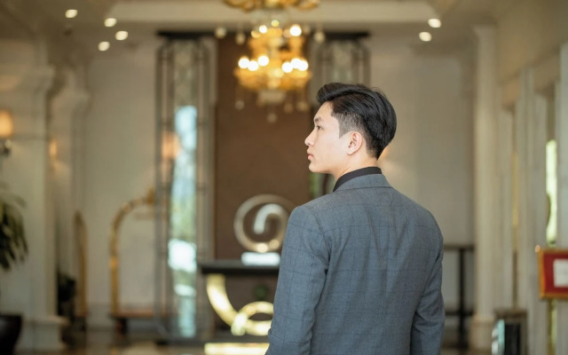 Rex Quang Binh Hotel