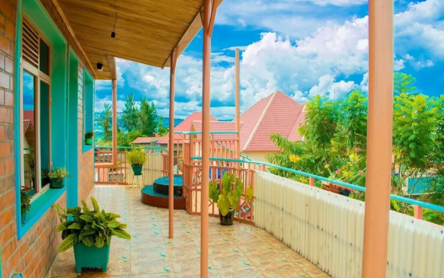 Transit House Airport