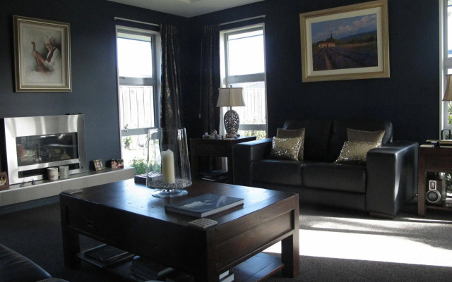 Halkett Grove Bed and Breakfast