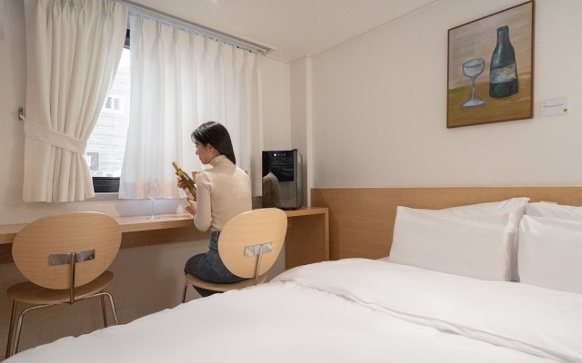 Aank Hotel Guri