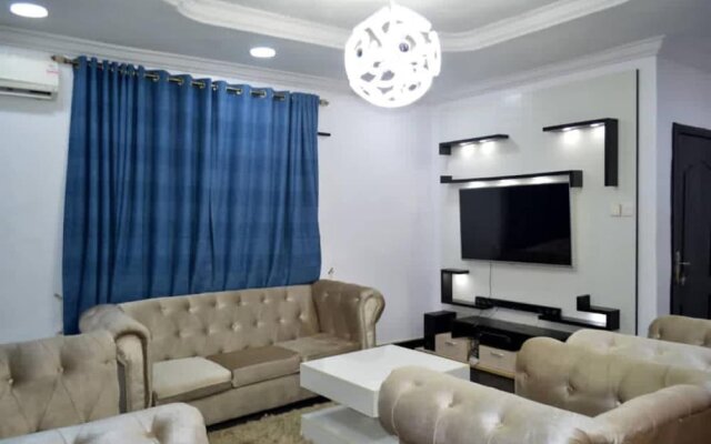 Immaculate 4-bed Apartment in Lagos