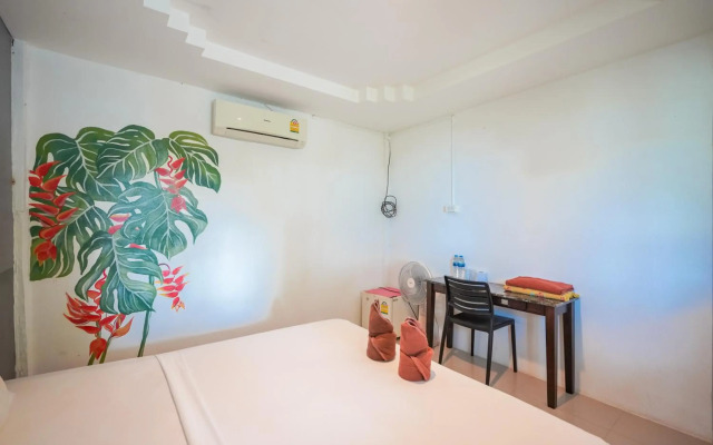 Phi Phi Cozy Seafront Resort