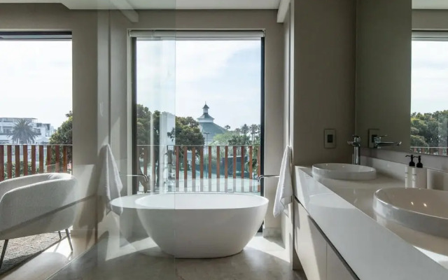 Incredible Camps Bay Escape w Pool Solange Villa