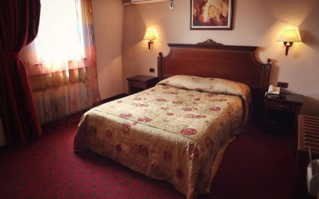 Hotel Millenium