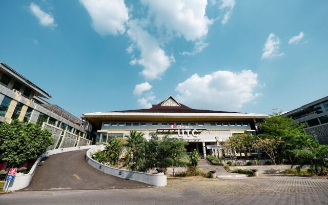 Capital O 1571 Utc Hotel Semarang