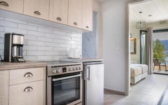 Martini Waterfront Suites