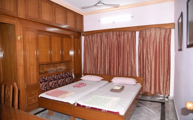 Anjani Mansion Guest House