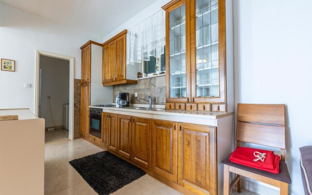 Amazing Home in Podstrana With Wifi and 4 Bedrooms